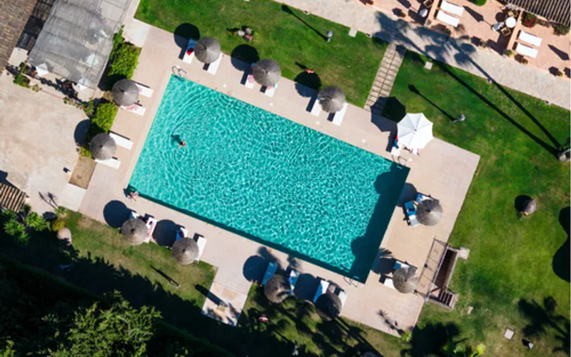 FULL DAY PASS WITH POOL ACCESS + BREAKFAST + LUNCH + DINNER | Monday to Friday (08:00 AM – 11:00 PM)