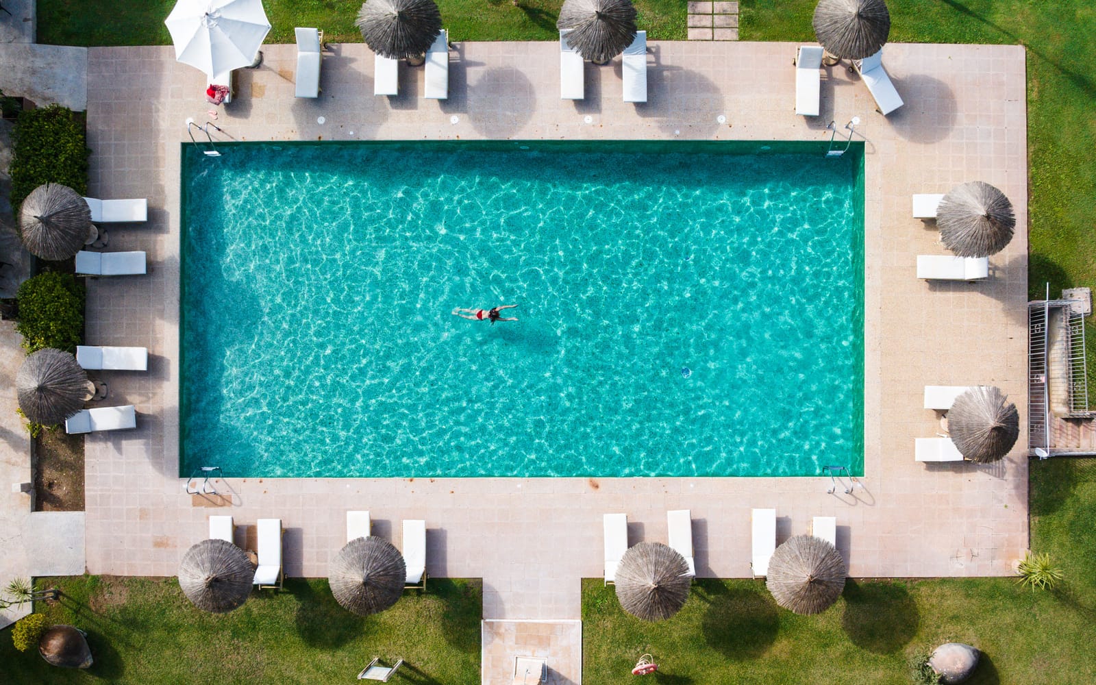 AFTERNOON PASS WITH POOL ACCESS + DINNER | Saturday & Sunday (4:00 PM – 11:00 PM)